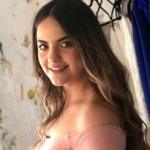 Meet your Posher, Alejandra